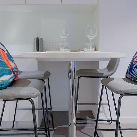 Amazing 2 Bedroom In Cbd! Бризбейн Екстериор снимка