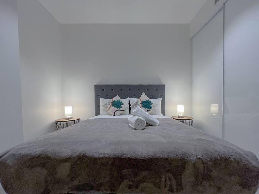 Amazing 2 Bedroom In Cbd! Бризбейн Екстериор снимка