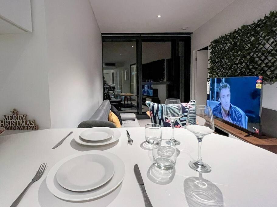 Amazing 2 Bedroom In Cbd! Бризбейн Екстериор снимка