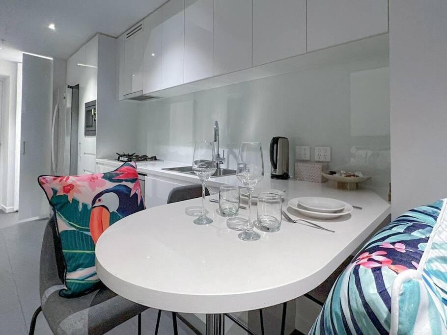 Amazing 2 Bedroom In Cbd! Бризбейн Екстериор снимка
