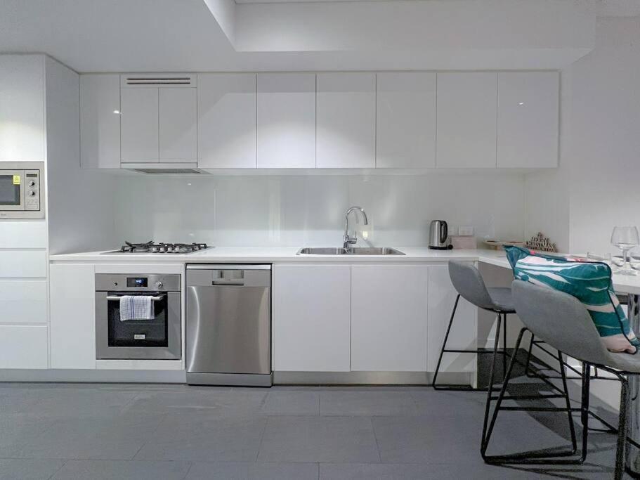 Amazing 2 Bedroom In Cbd! Бризбейн Екстериор снимка